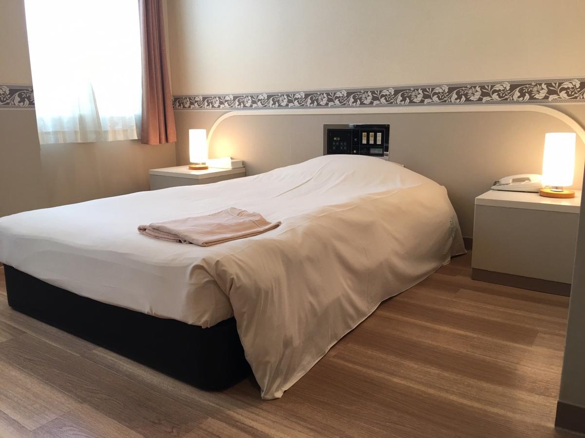 Business Hotel La Firenze Tokyo Exterior photo